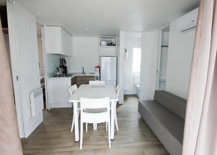 Happy Superior By Interhome 마리나디비보나